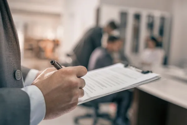 Đại diện ngoài tố tụng