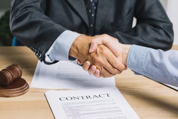 Luật sư Hợp đồng